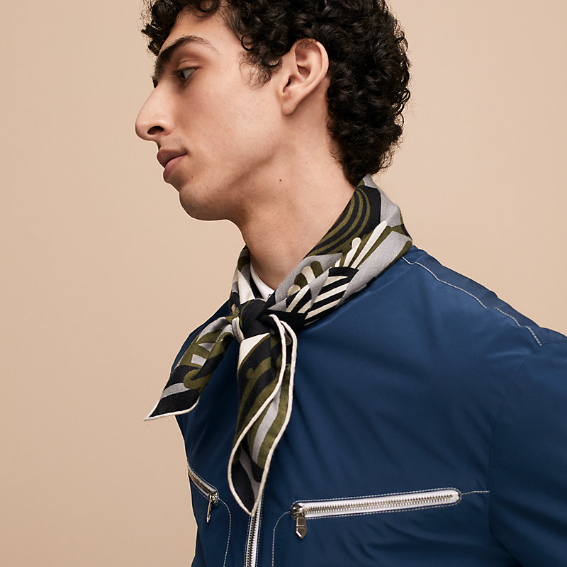 Parade en Fanfare scarf 65 | Hermès Singapore